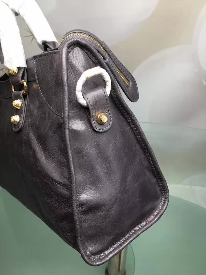 BALENCIAG巴黎世家 義大利進口 原版油蠟頭層牛皮 香皮小銀釘 時尚百搭 手提肩背斜挎包  BL1580